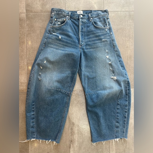 Citizens of Humanity Distressed Barrel Jean 32 - Picture 4 of 8